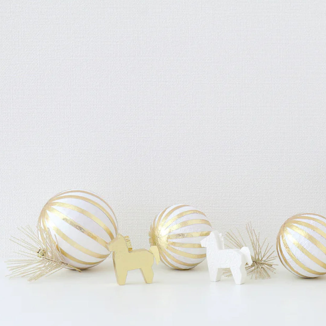 2026お正月飾りご予約商品|medetaya modern めでたやモダン|お正月飾り モダン置きかざり うま 2色セット(白・金)|おしゃれな玄関・デスク飾り|636000170