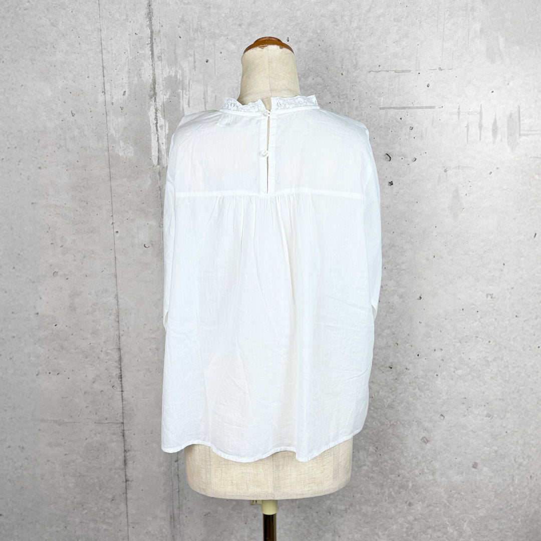 Fanaka ファナカ｜リバーレースヨーク刺繍ピンタックブラウス インド綿 ボタニカル刺繍 フレア｜251-2026