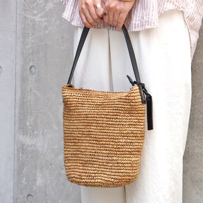 Folna フォルナ｜Raffia ラフィア カゴバッグ ワンハンドル トートバッグ 本革 レザー 経年変化 軽量 肩掛け レディース｜K765023