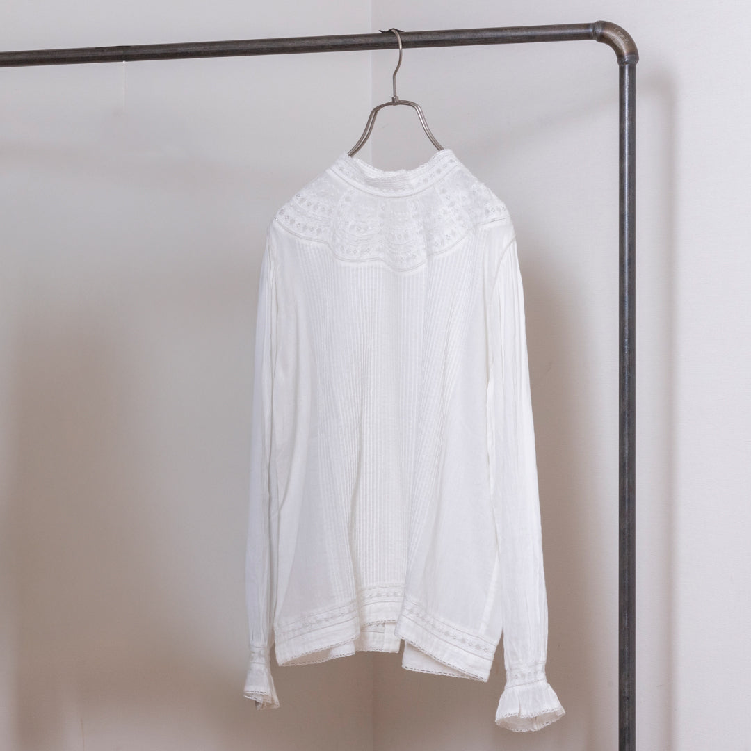 Fanaka ファナカ｜リバーレースピンタック刺繍ブラウス アンティーク風 ハンド刺繍 スカラップ ｜232-2305