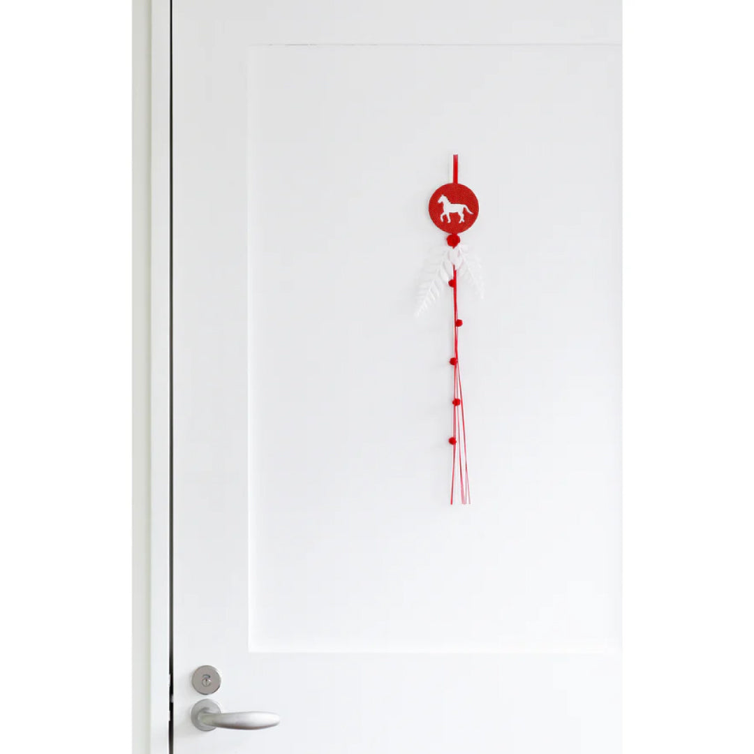 2026お正月飾りご予約商品｜medetaya modern｜水引 干支かざり うま（金・赤） スリムモダンなお正月飾り・玄関しめ飾り 和洋インテリアに馴染む約52cm｜636000179、636000180