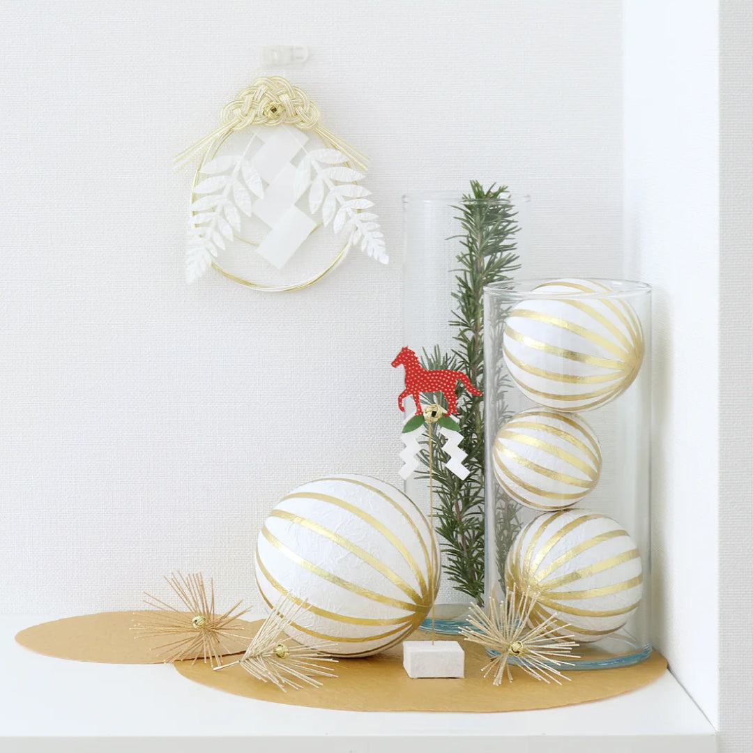 2026お正月飾りご予約商品｜medetaya modern｜干支 置きかざり うま（金・赤）｜モダンなお正月飾り・玄関飾り デスクに飾れるサイズ｜636000171、636000172