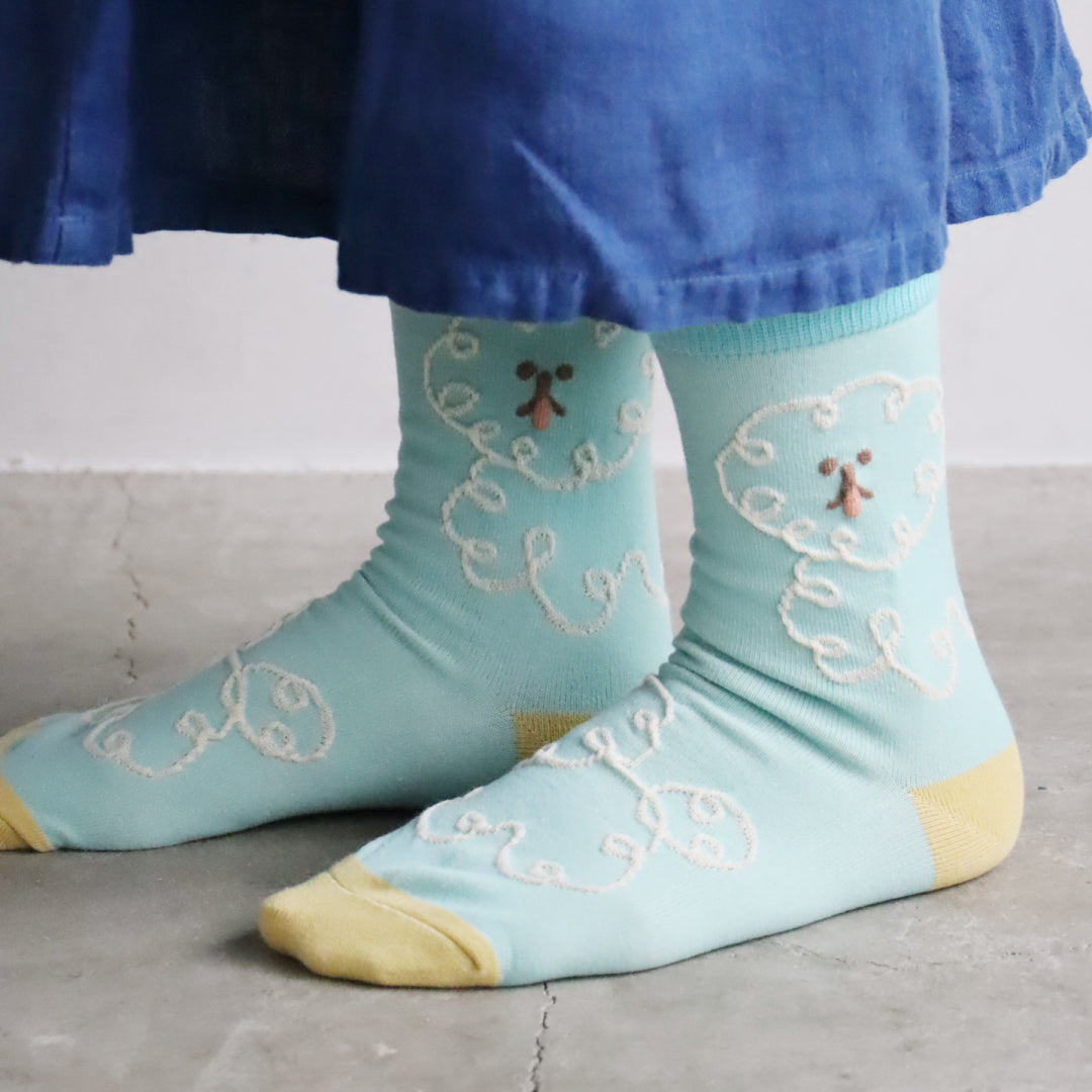 KIVISDOU きびす堂｜【2足組】ドローイングドッグ クルーソックス 犬柄 靴下 レディース 個性的 立体 刺繍 ｜k41174