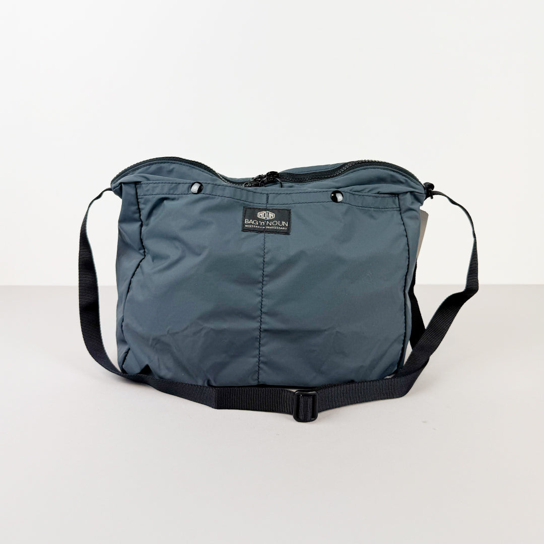 BAG'n'NOUN バッグンナウン｜薄くて軽量 POCHETTE MAT Lサイズ｜70020756