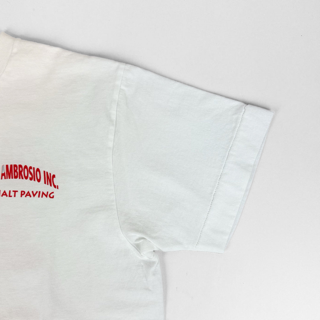 necessary or unnecessary ネセサリーオアアンネセサリー｜ROGER AMBROSIO Tee 前後レトロフォント 大人のクラシックTシャツ 日本製 ユニセックス｜90012328