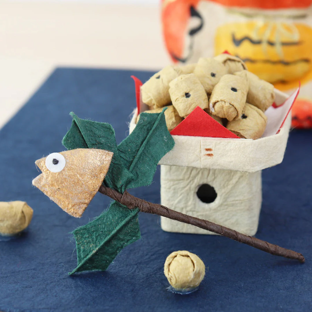 medetaya めでたや｜張り子 節分 赤鬼｜飾り 和紙 人形 豆まき 厄除け 縁起物 三方 柊鰯 置物｜903260005