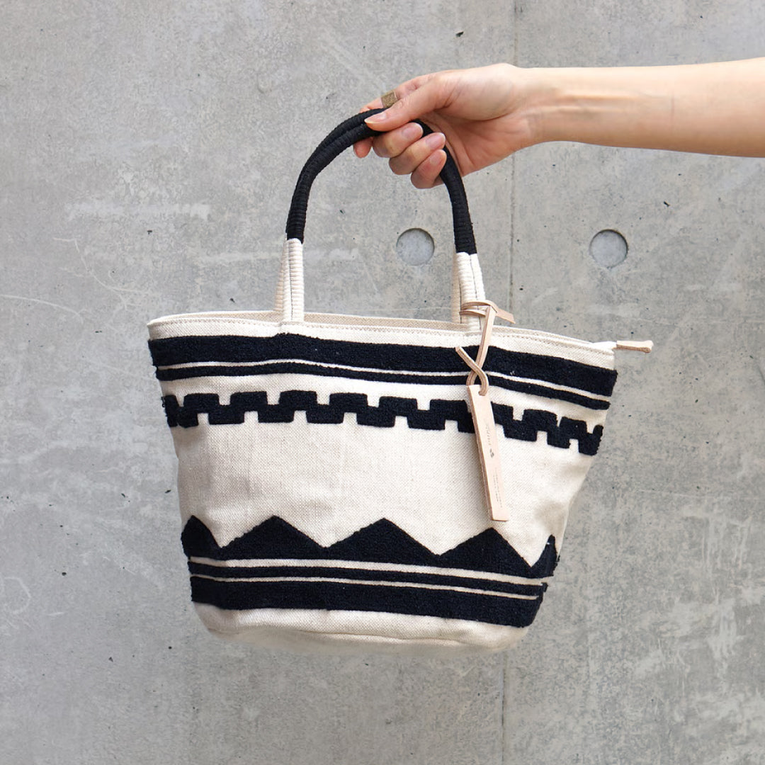 Folna フォルナ サガラ刺繍 マルシェトートバッグ レディース 軽量