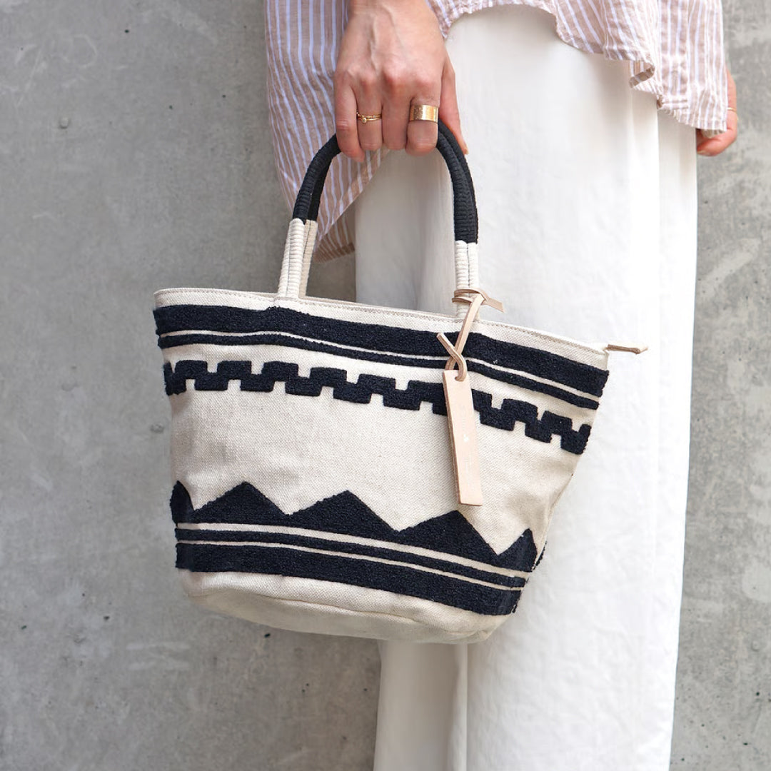Folna フォルナ サガラ刺繍 マルシェトートバッグ レディース 軽量