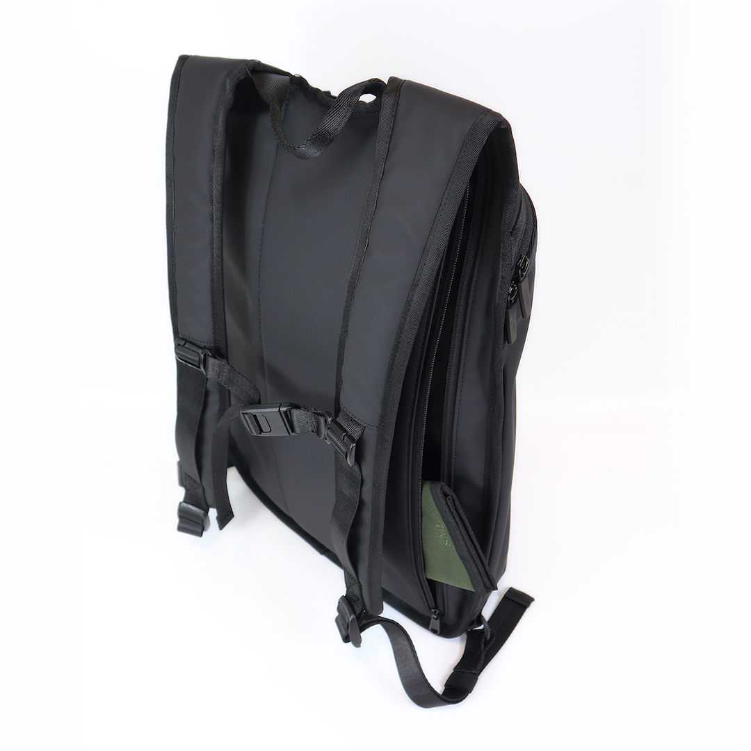 SML エスエムエル｜PARACHUTE BACKPACK THIERRYシリーズ 薄型 15インチPC収納 大容量 ビジネスにも最適｜K905062