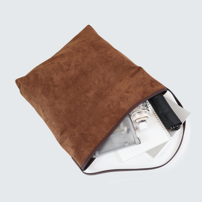 Uncoeur アンクール｜ Kareemシリーズ SUEDE DRAPE ONE SHOULDER ワンショルダーバッグ スエード調 大容量 A4 本革ハンドル 整理整頓 ユニセックス｜K906019