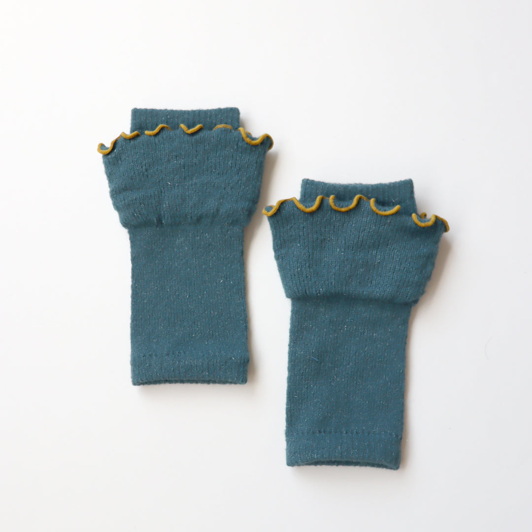 KIVISDOU きびす堂｜チューリップフリル ハンドウォーマー ｜ラメ入り 指なし手袋 スマホ操作も楽々！チクチクしないあったか防寒グッズ｜k61092