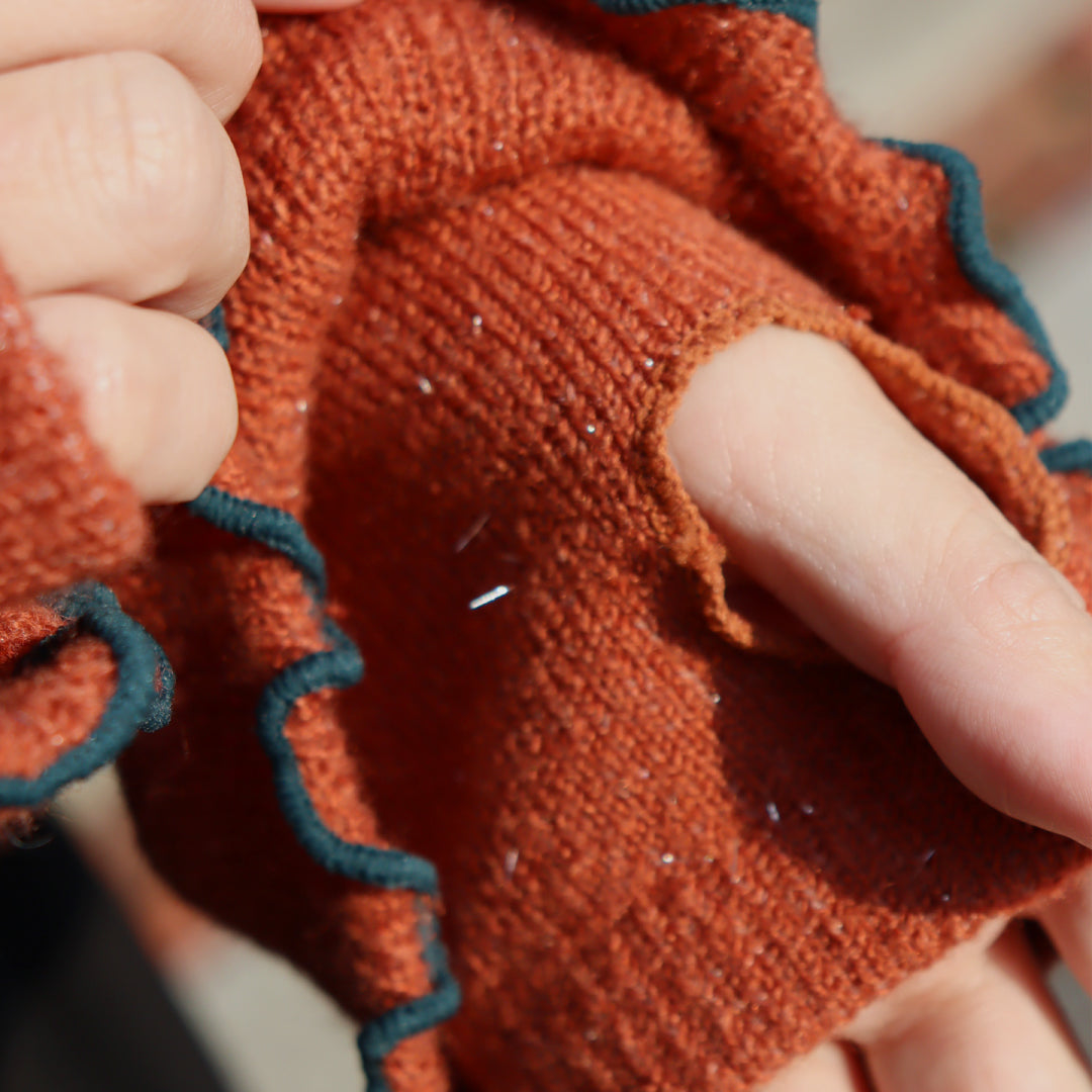 KIVISDOU きびす堂｜チューリップフリル ハンドウォーマー ｜ラメ入り 指なし手袋 スマホ操作も楽々！チクチクしないあったか防寒グッズ｜k61092