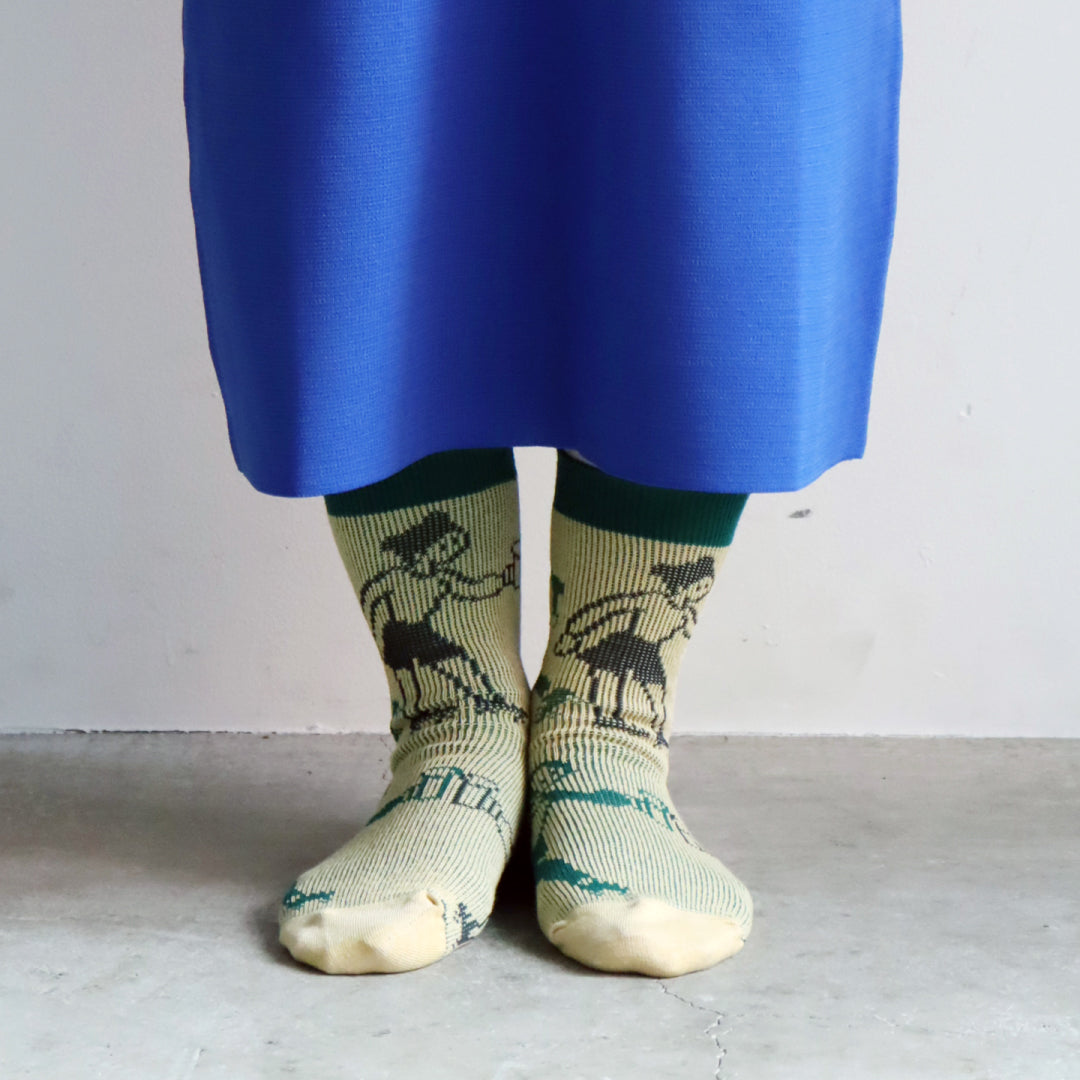 KIVISDOU きびす堂｜2足組 レトロゲーム風ボクサー＆ビールガール クルーソックス ファミコン風 ドット柄靴下 ｜k41027