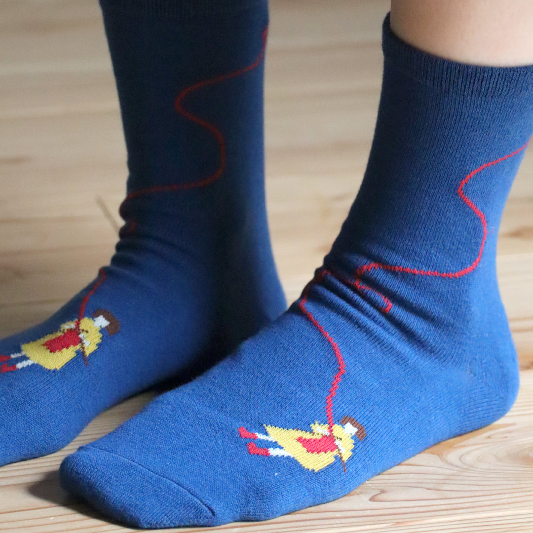 KIVISDOU きびす堂｜休日のひととき はみ出し刺繍 ショートソックス２足組｜周りと被らない 遊び心があるデザイン レディース靴下 秋冬 キビスドウ｜k31273