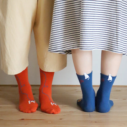 KIVISDOU きびす堂｜休日のひととき はみ出し刺繍 ショートソックス２足組｜周りと被らない 遊び心があるデザイン レディース靴下 秋冬 キビスドウ｜k31273