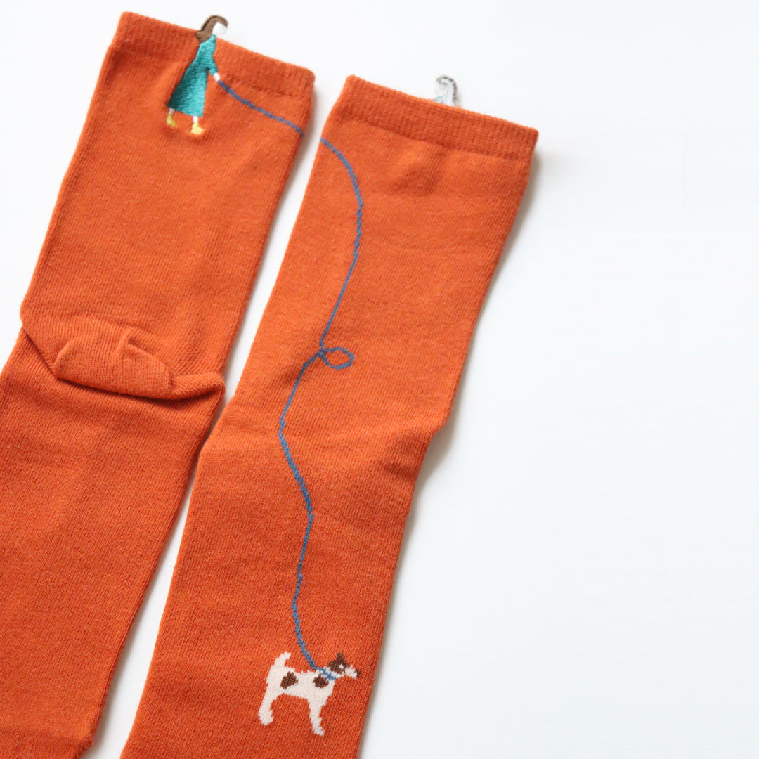 KIVISDOU きびす堂｜休日のひととき はみ出し刺繍 ショートソックス２足組｜周りと被らない 遊び心があるデザイン レディース靴下 秋冬 キビスドウ｜k31273