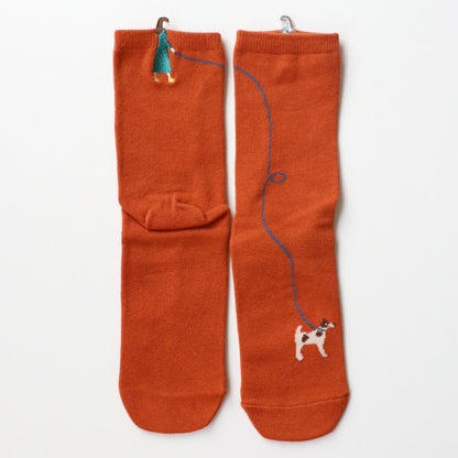 KIVISDOU きびす堂｜休日のひととき はみ出し刺繍 ショートソックス２足組｜周りと被らない 遊び心があるデザイン レディース靴下 秋冬 キビスドウ｜k31273
