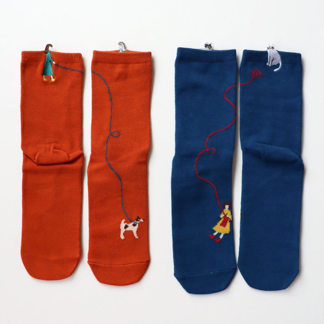 KIVISDOU きびす堂｜休日のひととき はみ出し刺繍 ショートソックス２足組｜周りと被らない 遊び心があるデザイン レディース靴下 秋冬 キビスドウ｜k31273