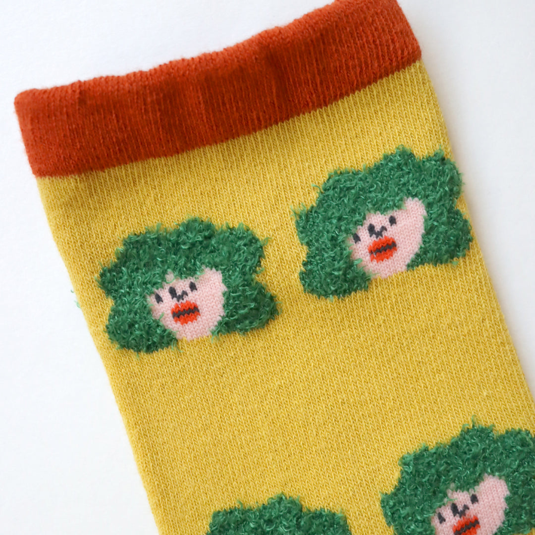 KIVISDOU きびす堂｜【2足組】ふさふさヘアー クルーソックス ユニーク総柄デザインで足元に遊び心をプラス｜k41049