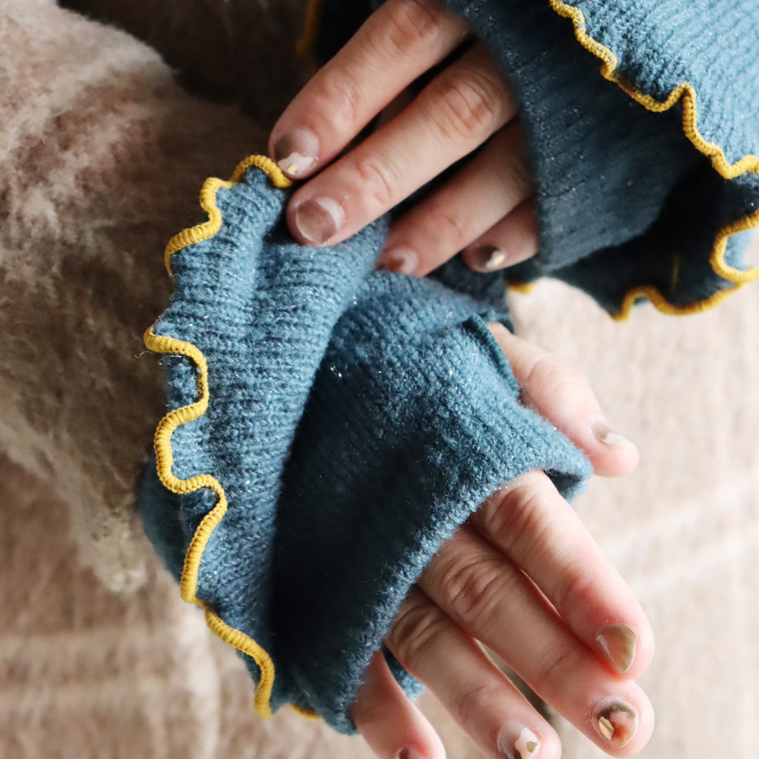 KIVISDOU きびす堂｜チューリップフリル ハンドウォーマー ｜ラメ入り 指なし手袋 スマホ操作も楽々！チクチクしないあったか防寒グッズ｜k61092