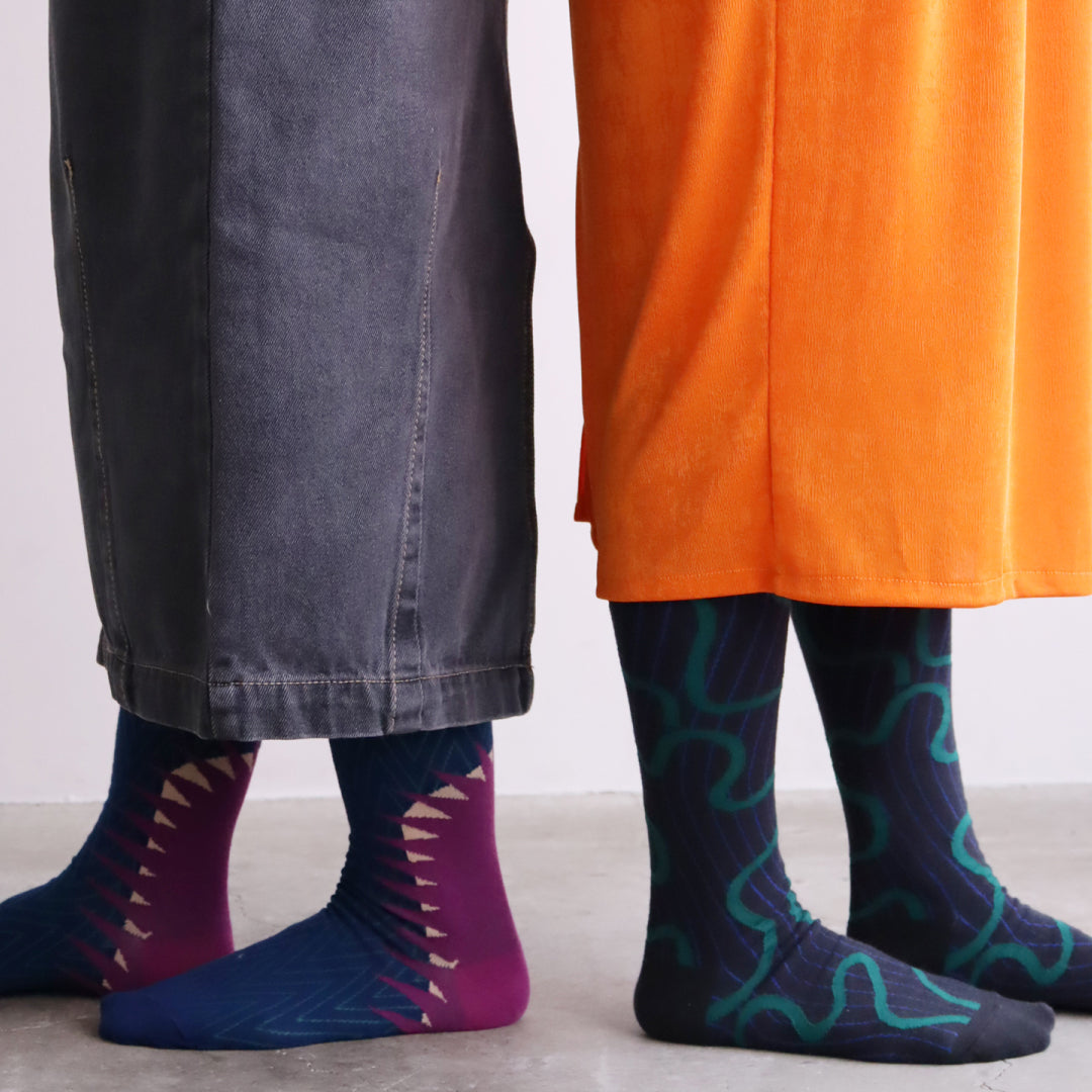 KIVISDOU きびす堂｜チカチカ幻覚デザインが個性的【2足組】ドープ ハイソックス｜k51016