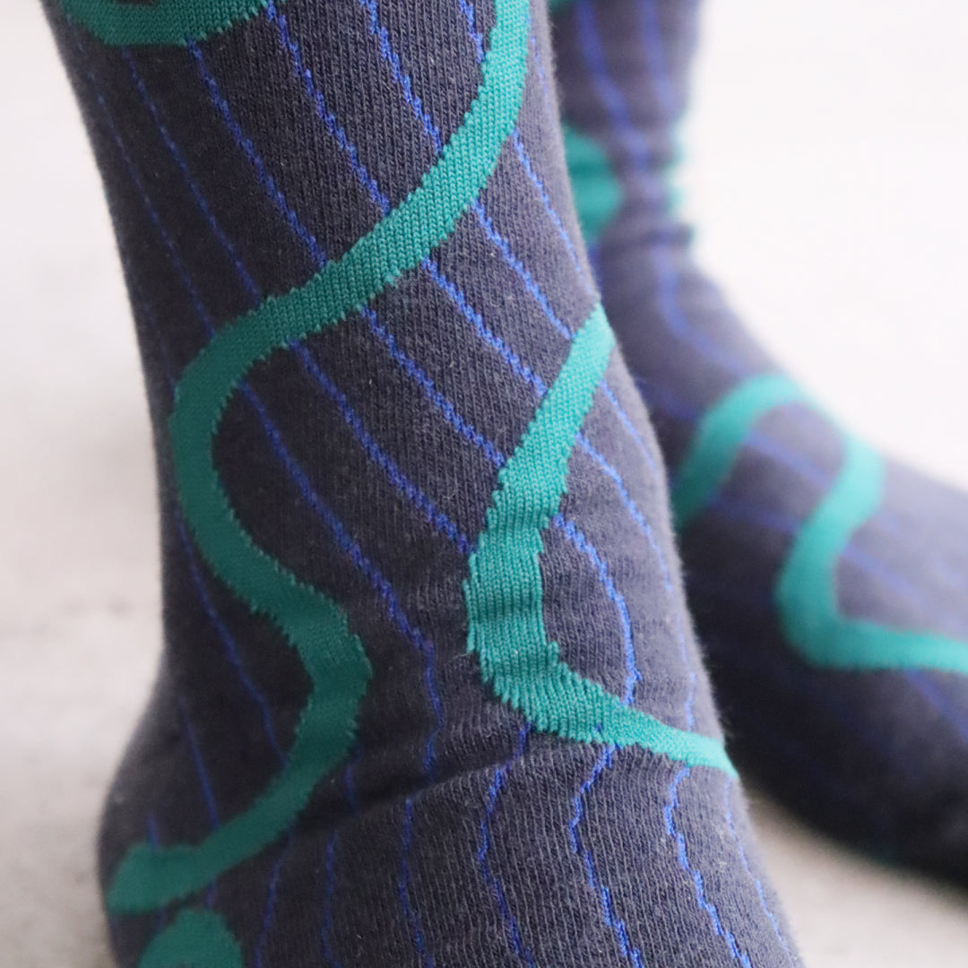 KIVISDOU きびす堂｜チカチカ幻覚デザインが個性的【2足組】ドープ ハイソックス｜k51016