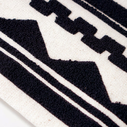 Folna  フォルナ｜サガラ刺繍　薄マチトートバッグ A4サイズ 肩掛け ヌメ革チャーム付  収納力 レディース｜K765111