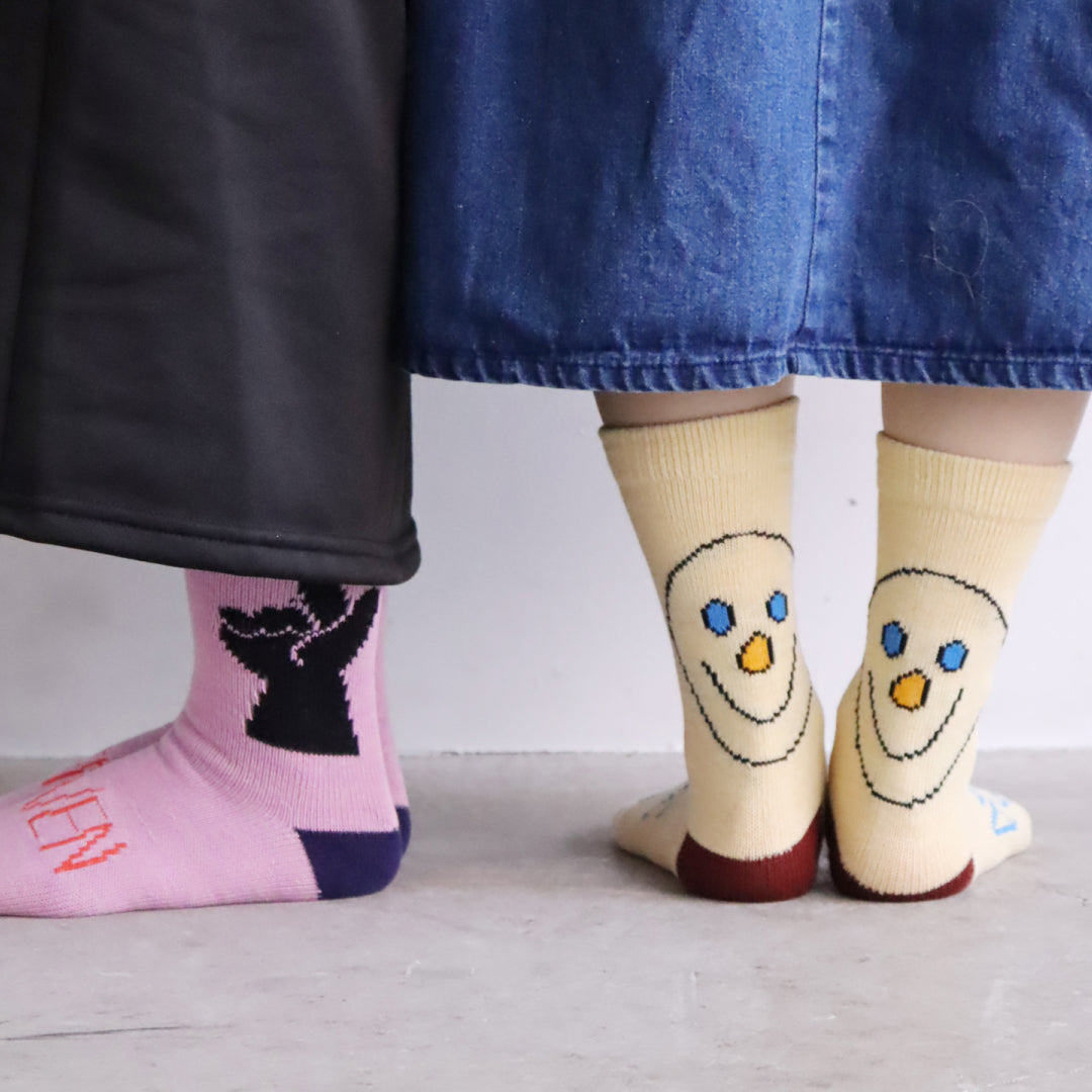 KIVISDOU きびす堂｜可愛い靴下 2足組 No deep meaning ざっくりローゲージ編み  ゆるい柄が愛らしい、ふんわり柔らかな履き心地｜k41032